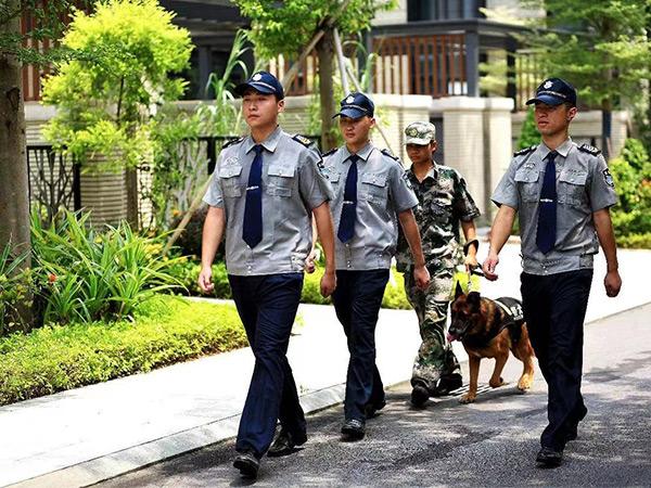 門衛(wèi)保安公司是怎么處理緊急情況的？
